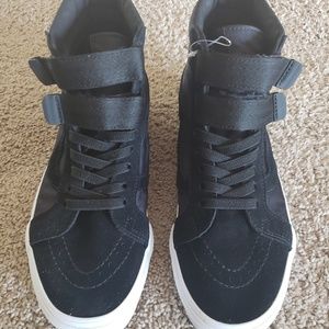 Sk8 hi reissue v sneakers